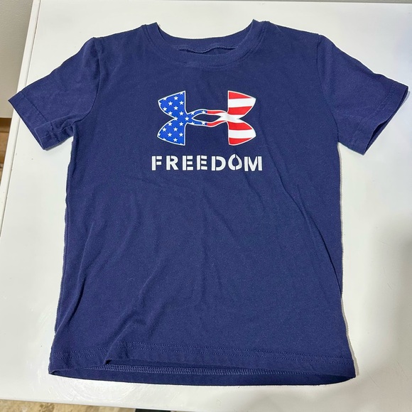Under Armour Navy T-Shirt with American Flag Logo (254) - Picture 1 of 3